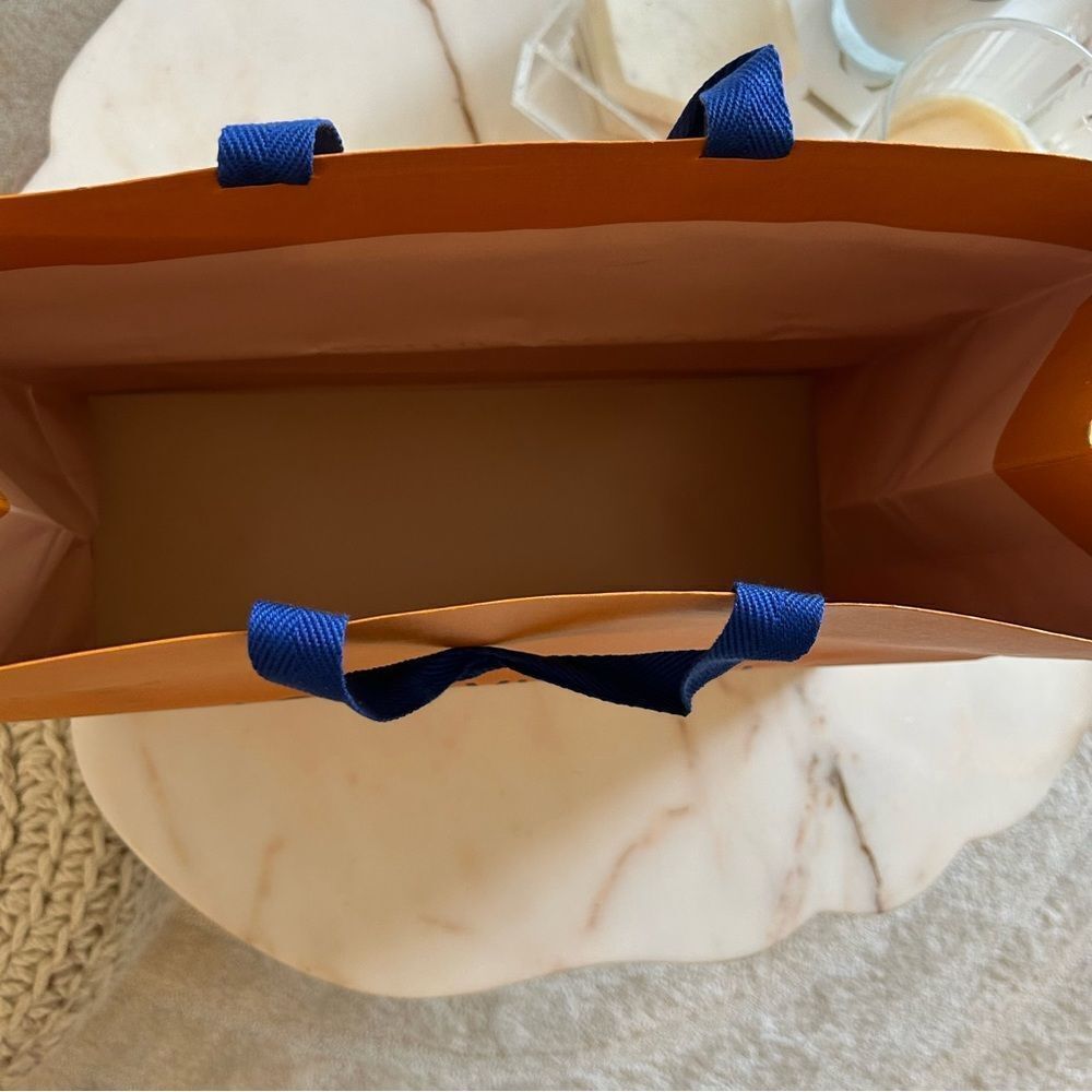 Louis Vuitton Gift Bag - Picture 2 of 5